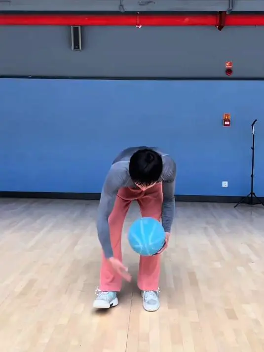 借助运动心理学家指导篮球运动员减压的方案_0